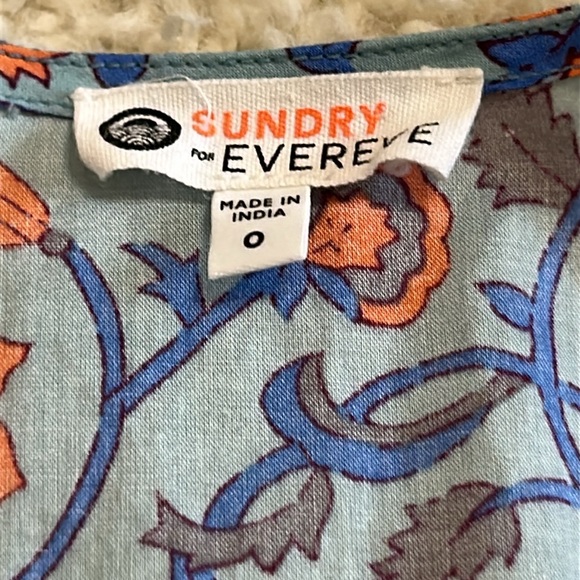 SUNDRY X EVEREVE 0 (S) All Day floral puff sleeve mini dress with ruffle hem - Picture 3 of 9